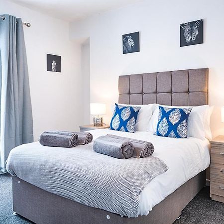 Free Parking, Spacious Rooms, Smart Tv'S All Rooms Суонси Экстерьер фото