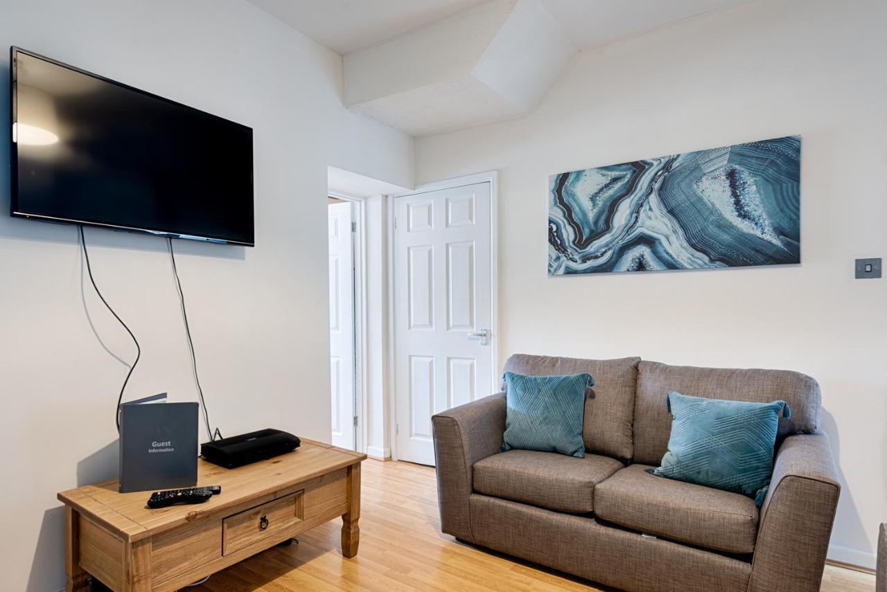 Free Parking, Spacious Rooms, Smart Tv'S All Rooms Суонси Экстерьер фото